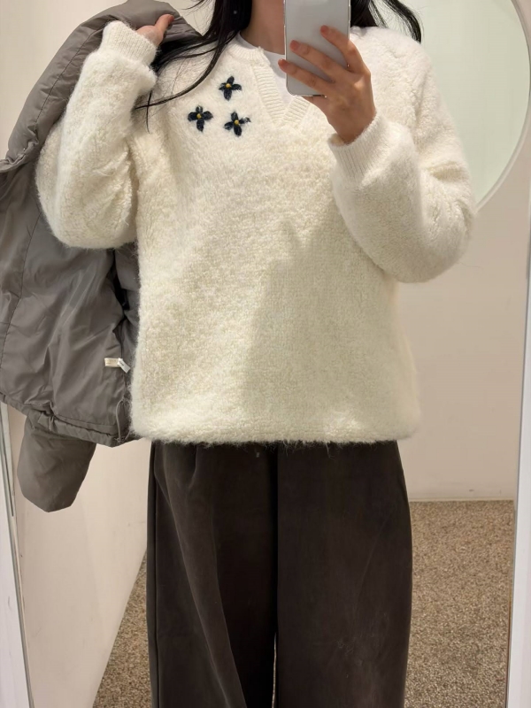 韓 三短小花V領上衣 2色