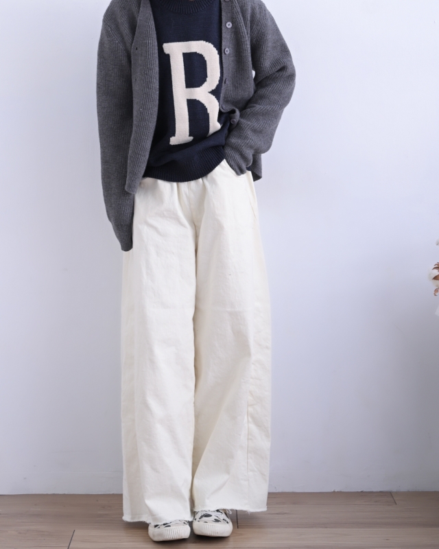 韓 大R英文字上衣 3色 size