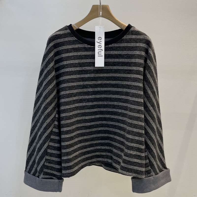 韓 袖反摺條文上衣 2色 size