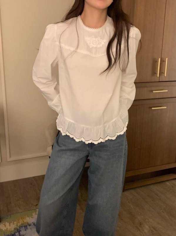 韓 衣襬波浪織花上衣 2色