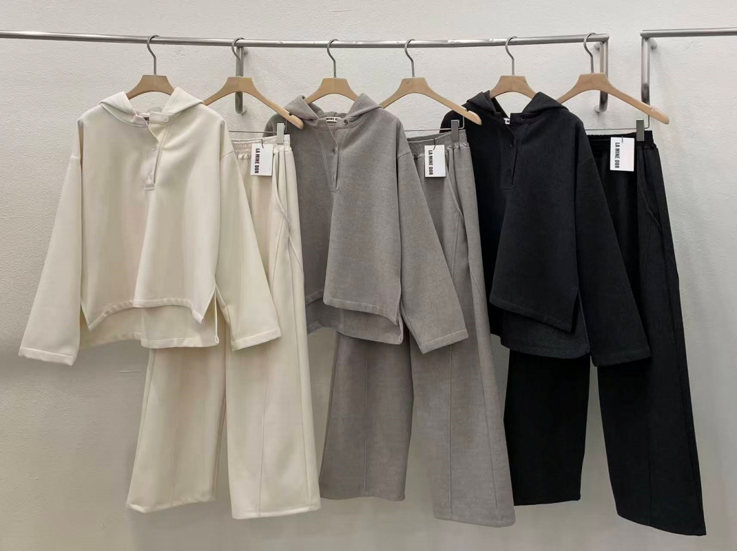 韓 三釦連帽上衣 3色 size