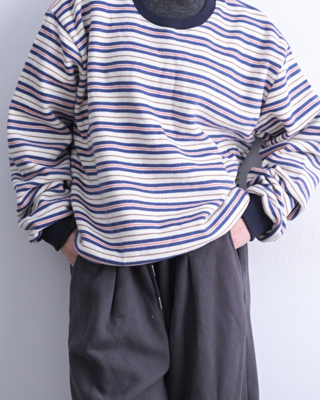 韓 圓領細條上衣 2色 size