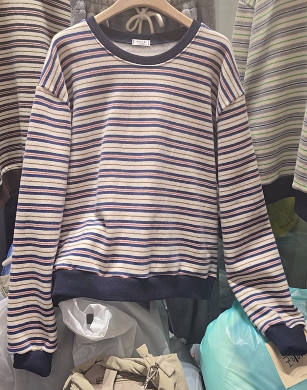 韓 圓領細條上衣 2色 size