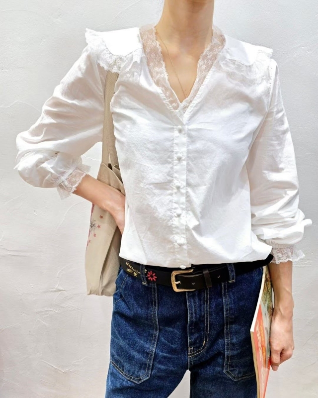 韓 織花領V上衣