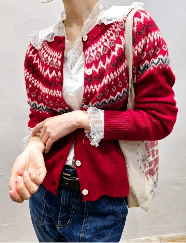 韓 織花領V上衣