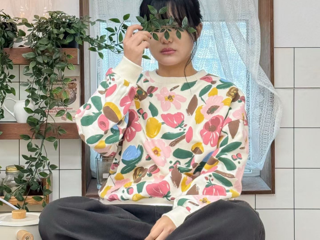 韓 繽紛花花圓領上衣 2色 size