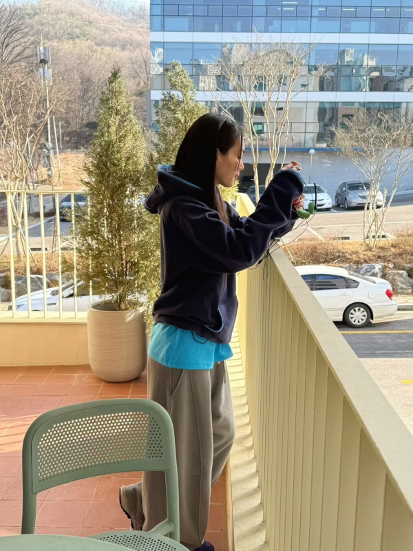 韓 滾邊配色連帽上衣 3色 size