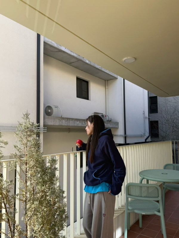 韓 滾邊配色連帽上衣 3色 size