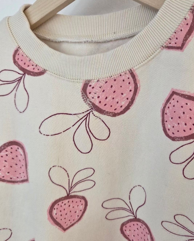 韓 草莓上衣 2色 size