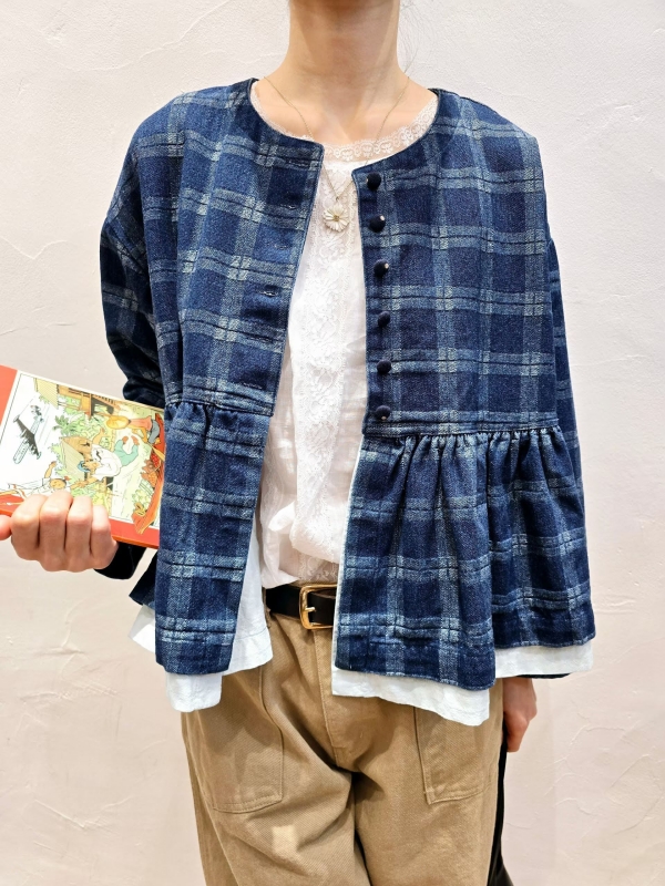 韓 接布格文蛋糕上衣 size