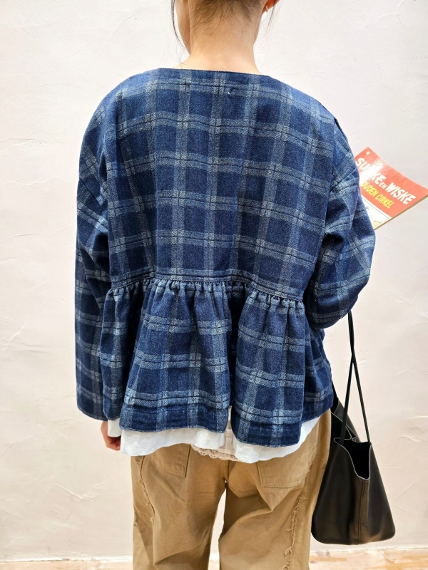 韓 接布格文蛋糕上衣 size