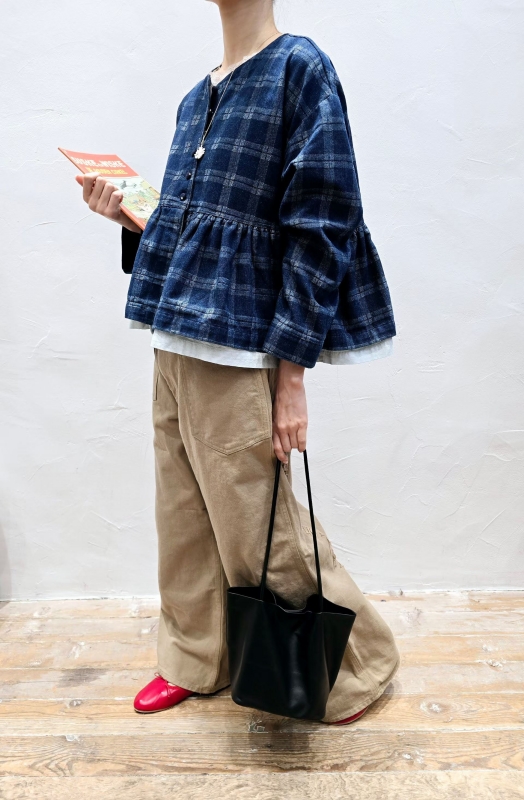 韓 接布格文蛋糕上衣 size