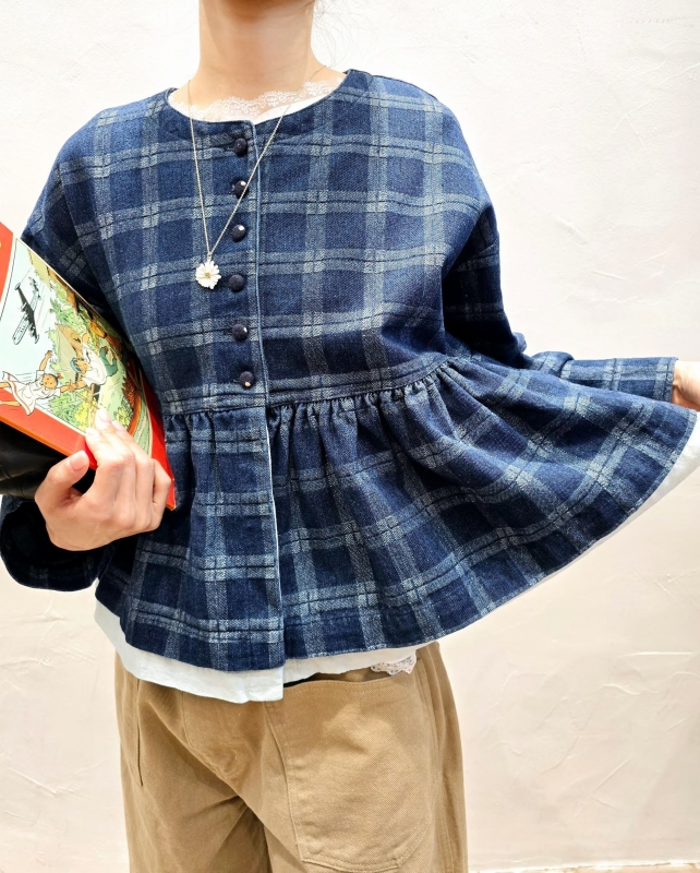 韓 接布格文蛋糕上衣 size