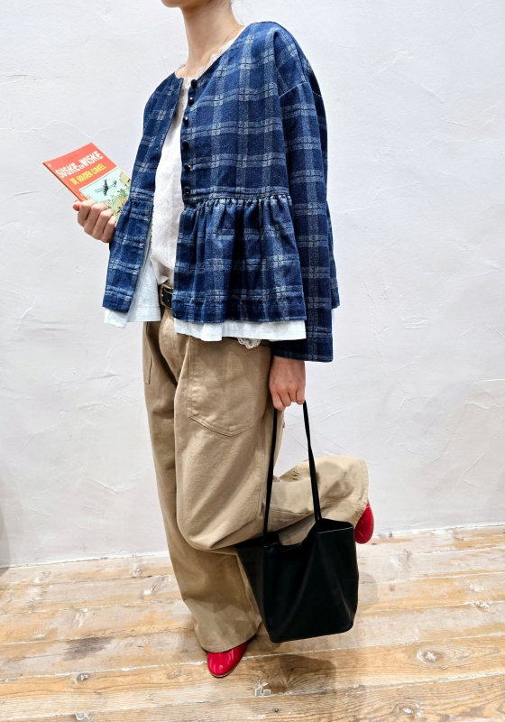 韓 接布格文蛋糕上衣 size