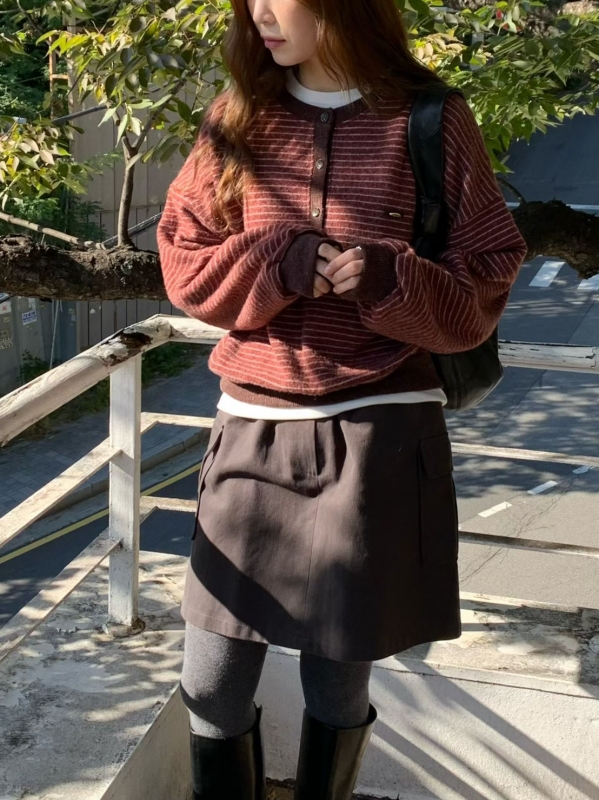 韓 圓領釦條文上衣 4色