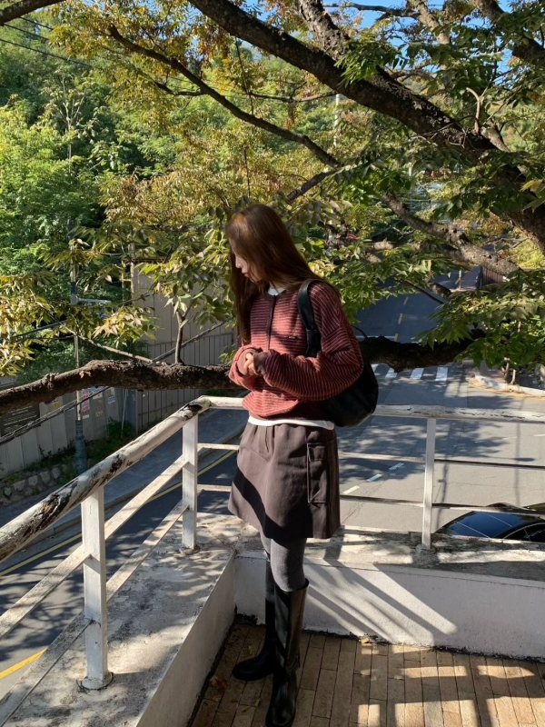 韓 圓領釦條文上衣 4色