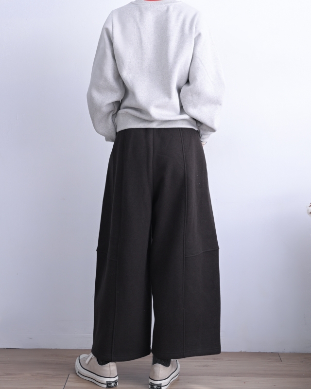 韓 穿大衣女孩上衣 2色 size