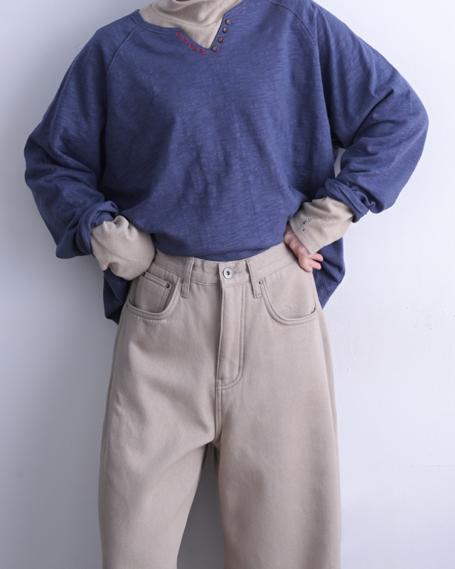 韓 小V小釦上衣 3色 size