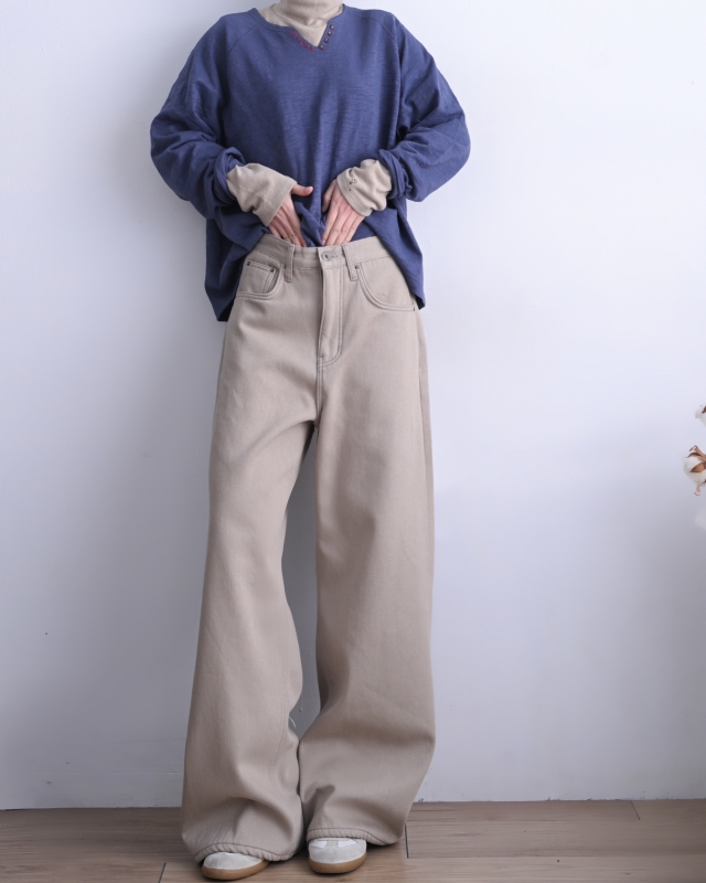 韓 小V小釦上衣 3色 size