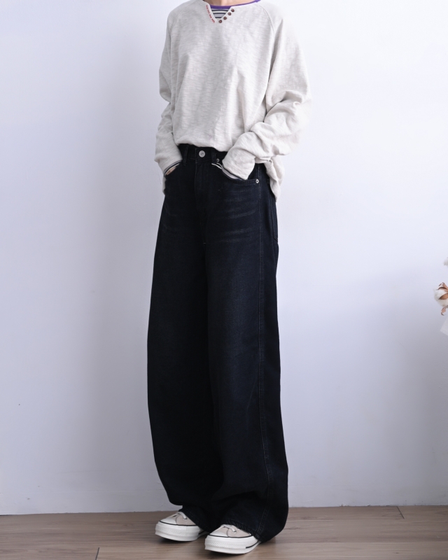 韓 小V小釦上衣 3色 size