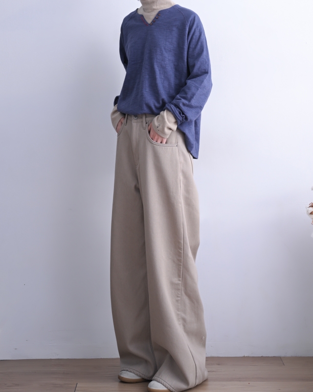 韓 小V小釦上衣 3色 size