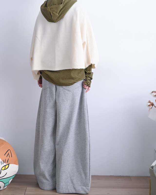 韓 斗篷式一字領上衣 3色 size