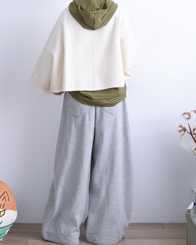 韓 斗篷式一字領上衣 3色 size