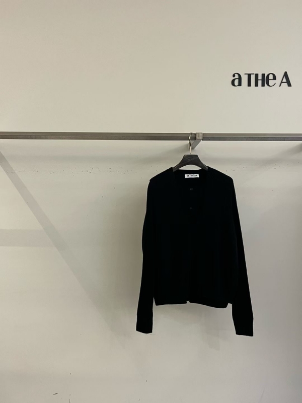 韓 假兩件式V上衣 4色