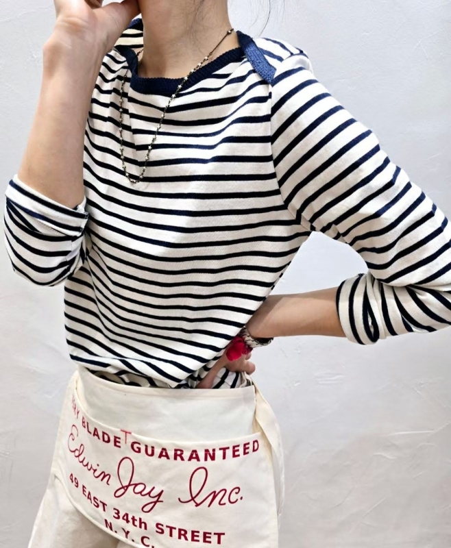 韓 領配色條文上衣 2色