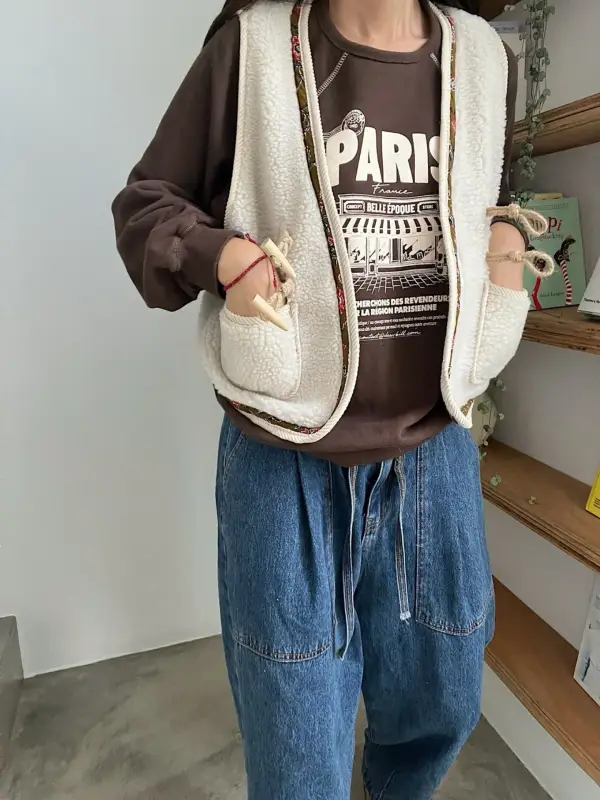 韓 牛角扣小短毛背心