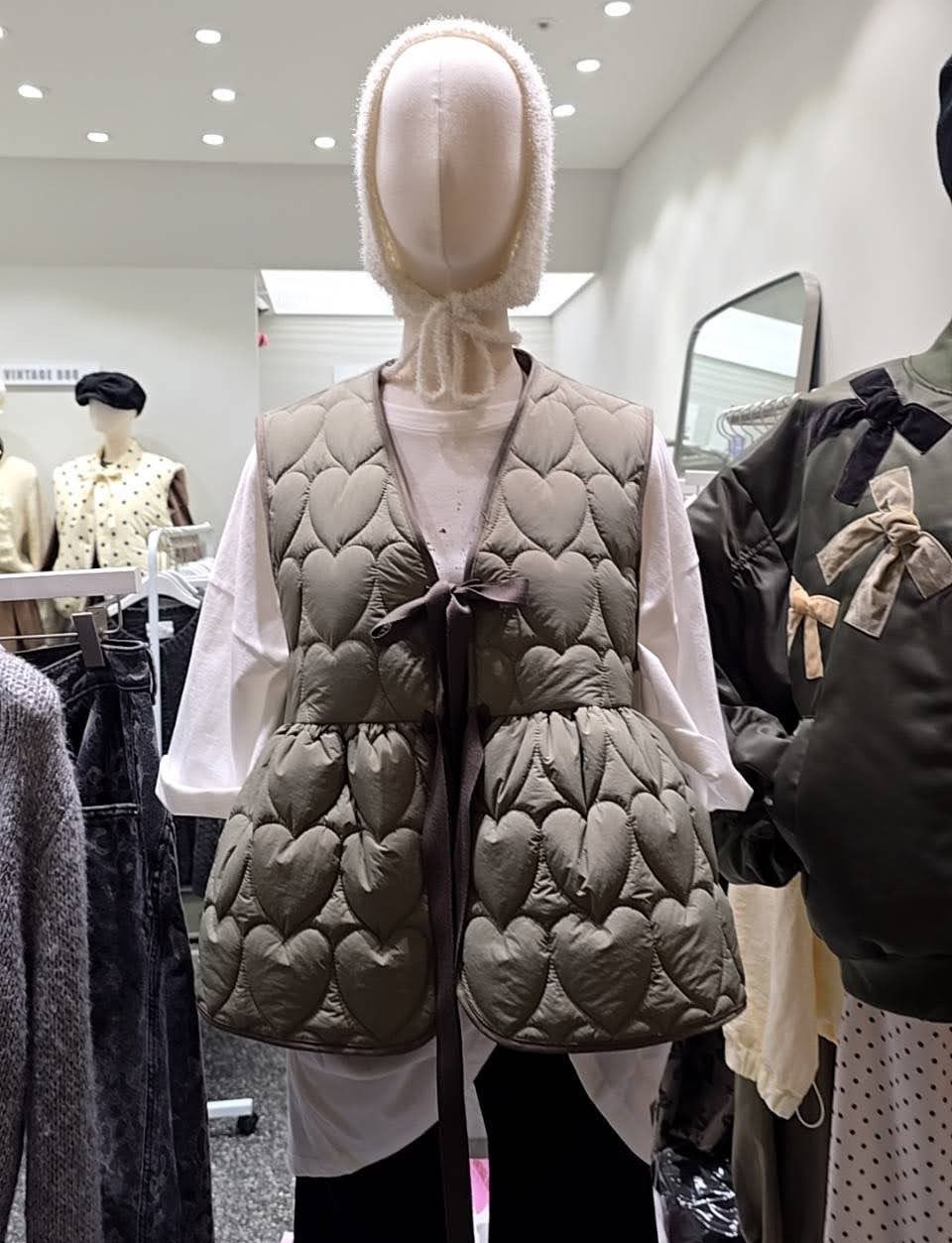 韓 愛心壓紋綁帶背心 2色