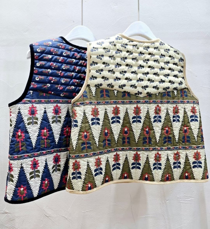 韓 小花毛毛口袋背心 2色