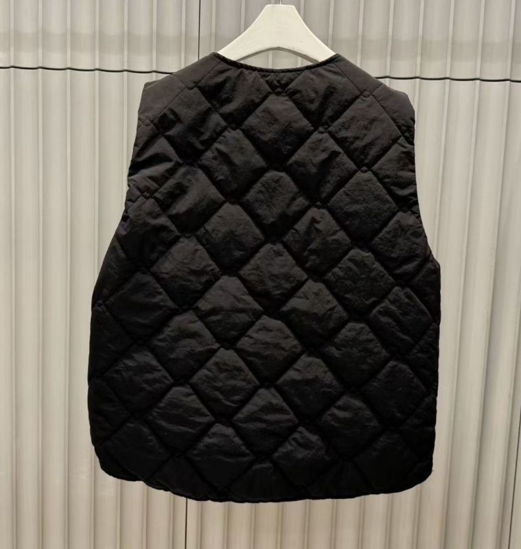 韓 口袋針織菱格壓紋背心 2色 size