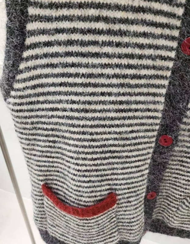 韓 拚色領條紋背心 2色