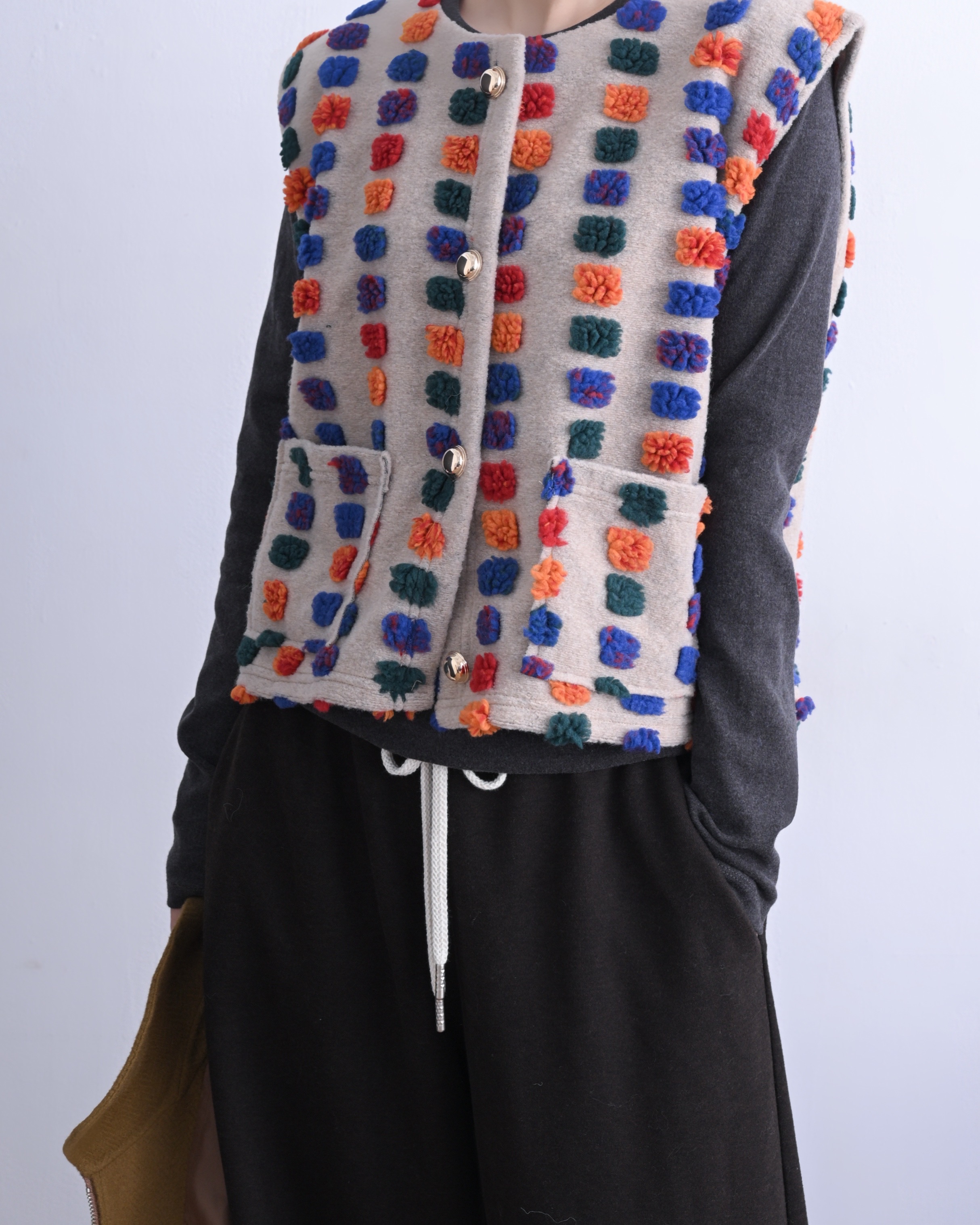 韓 繽紛毛點背心