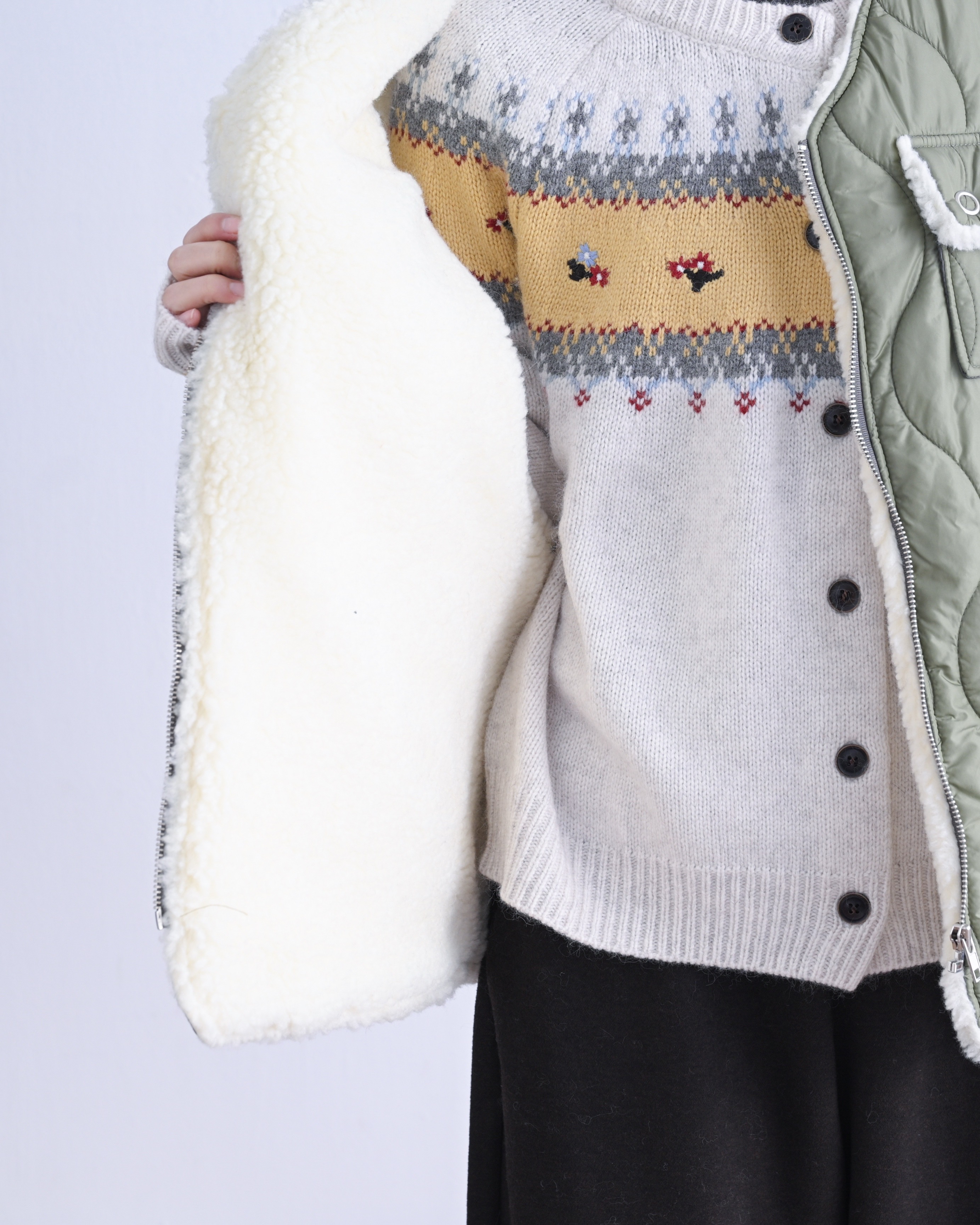 韓 壓紋V領毛毛背心