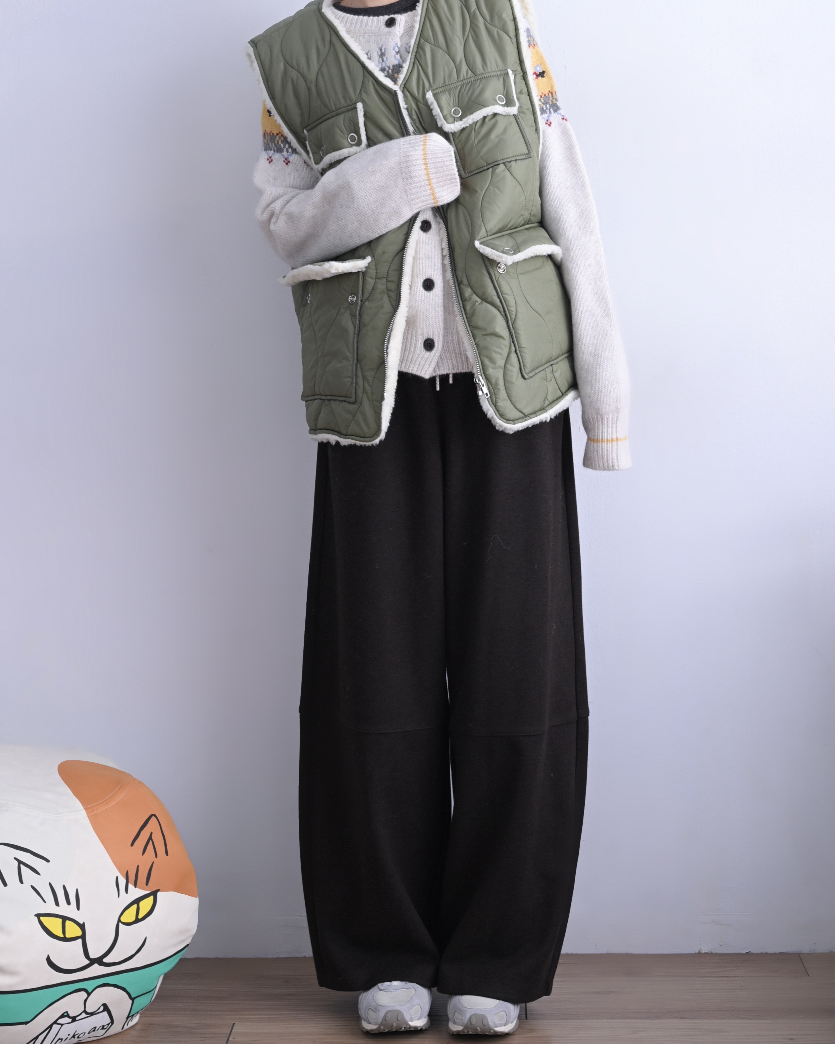 韓 壓紋V領毛毛背心