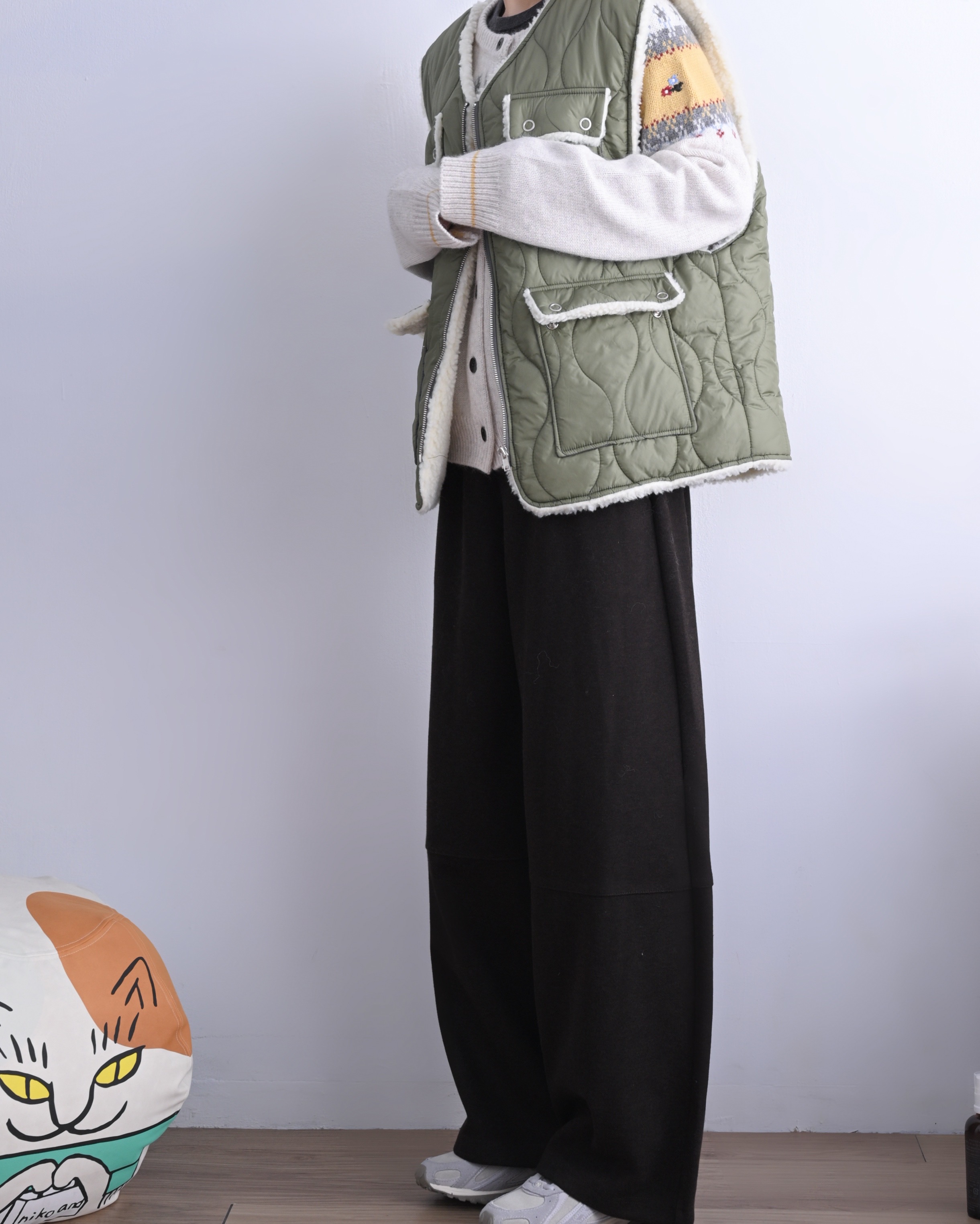 韓 壓紋V領毛毛背心