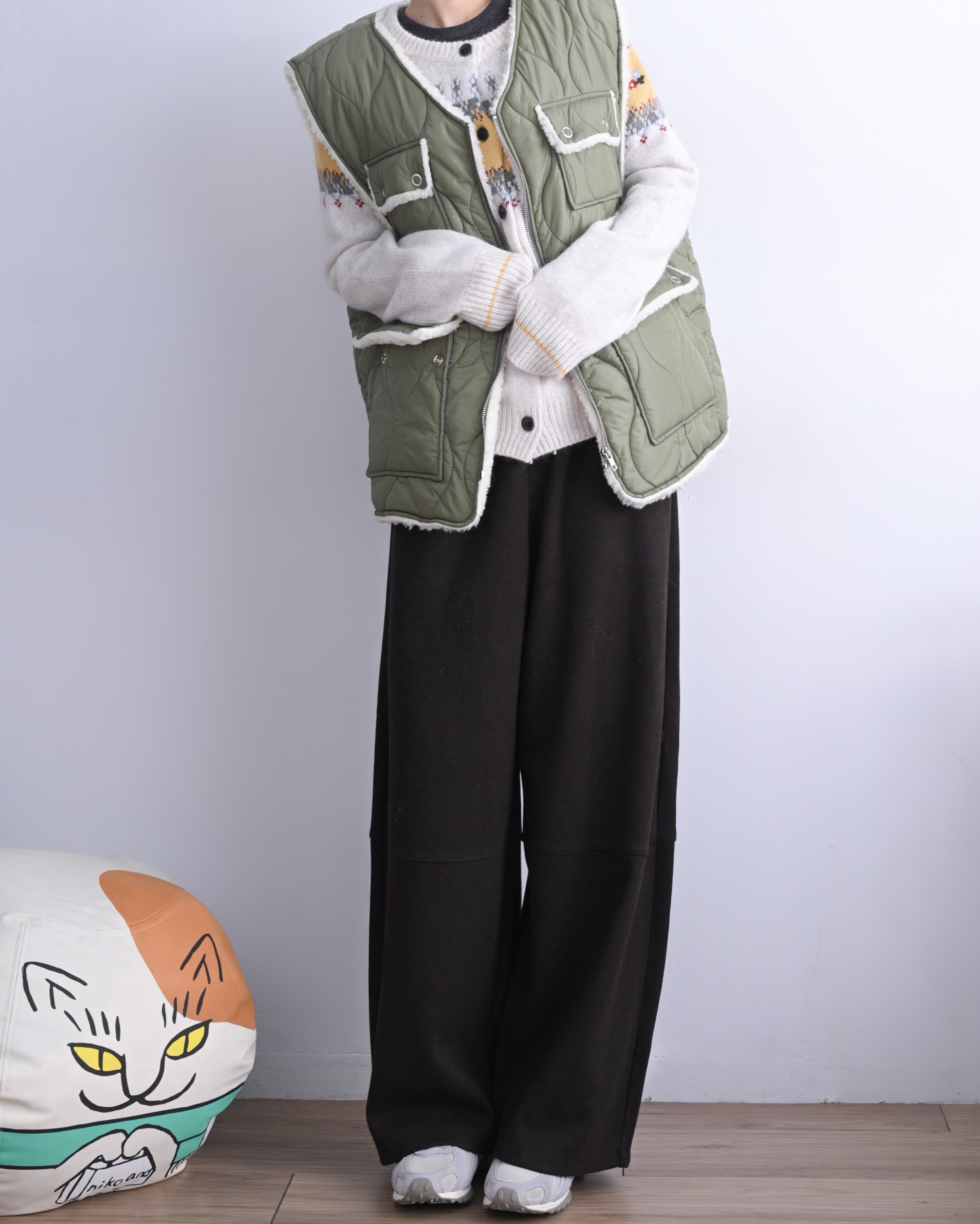 韓 壓紋V領毛毛背心