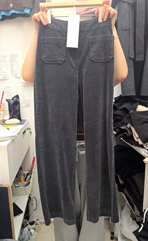 韓 方口袋直筒褲 2色 size