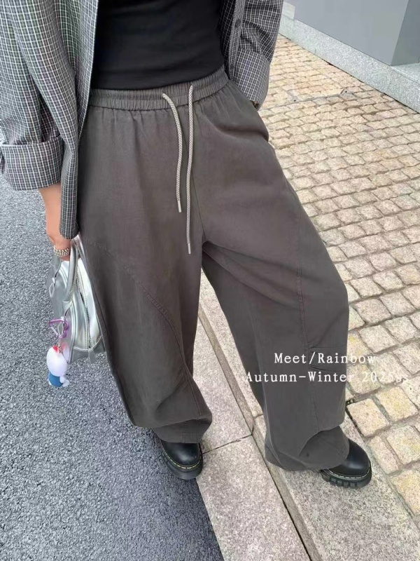 韓 圓弧車線抓褶寬褲 4色