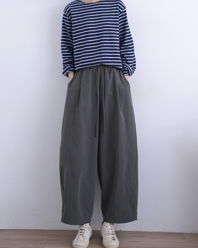 韓 腰鬆緊素色小弧寬褲 3色 size