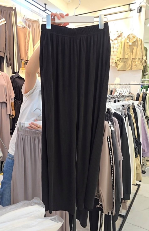 韓 細壓紋小寬褲 2色 size