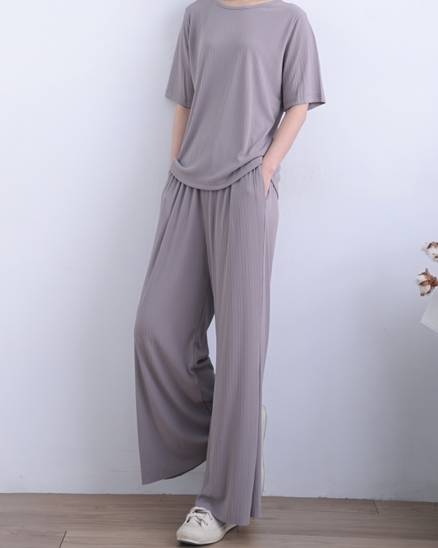 韓 細壓紋小寬褲 2色 size