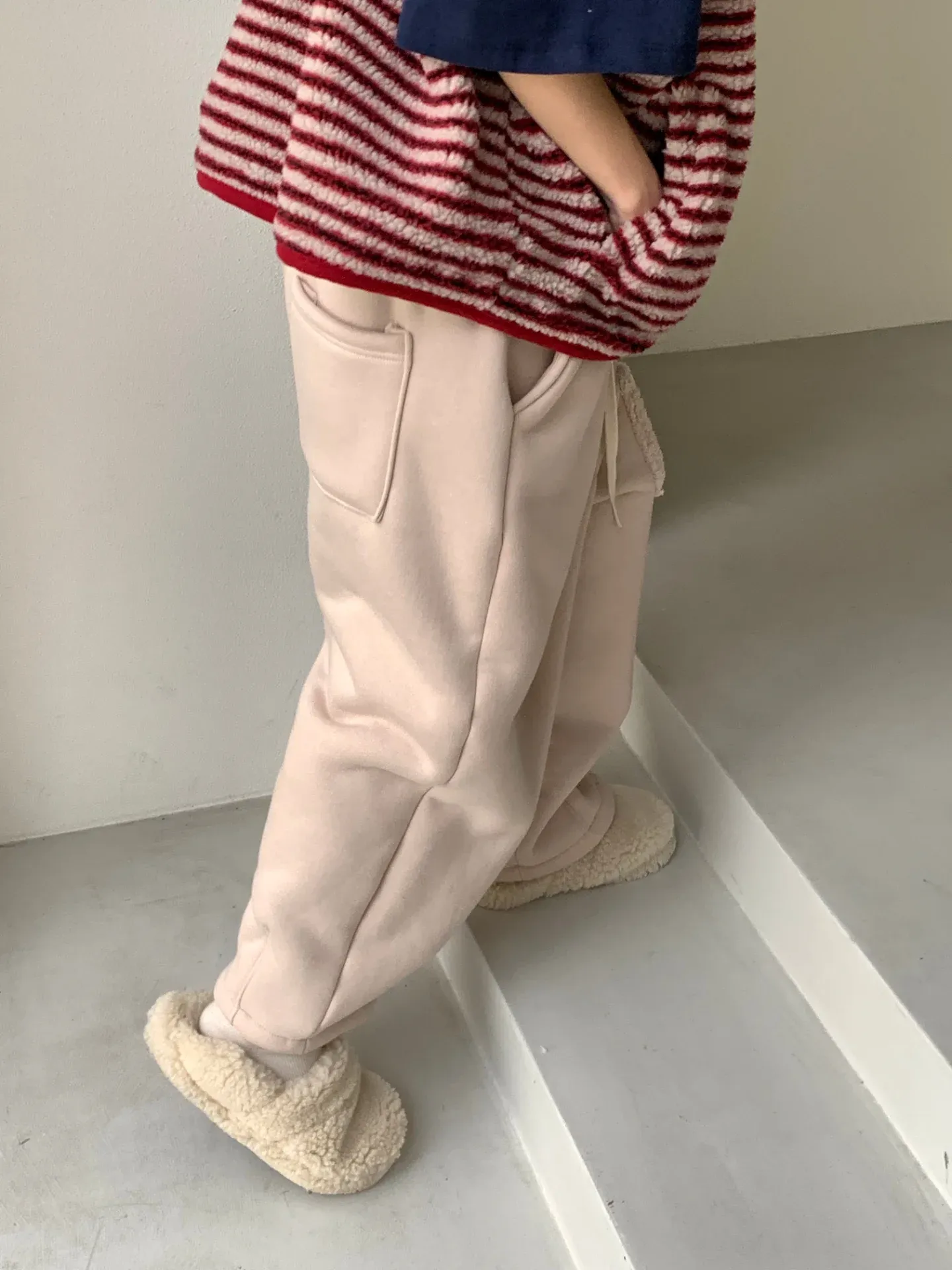 韓 毛毛口袋寬褲 5色