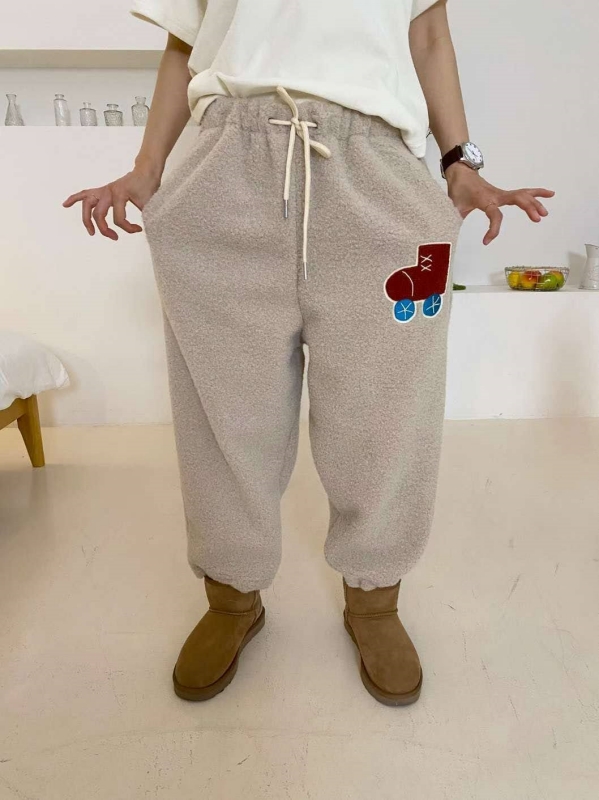 韓 溜冰鞋毛毛褲 2色