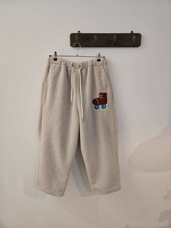 韓 溜冰鞋毛毛褲 2色