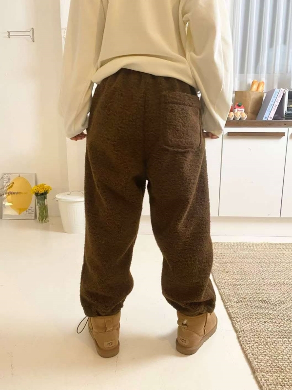 韓 溜冰鞋毛毛褲 2色