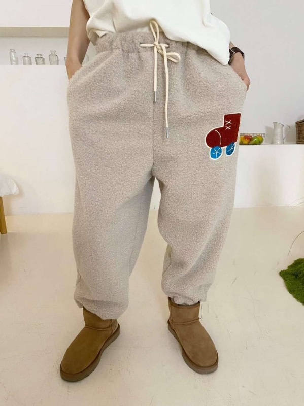 韓 溜冰鞋毛毛褲 2色