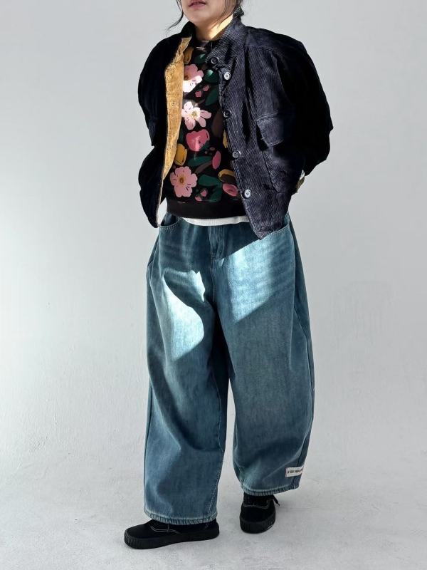 韓 褲管小標牛仔刷色寬褲